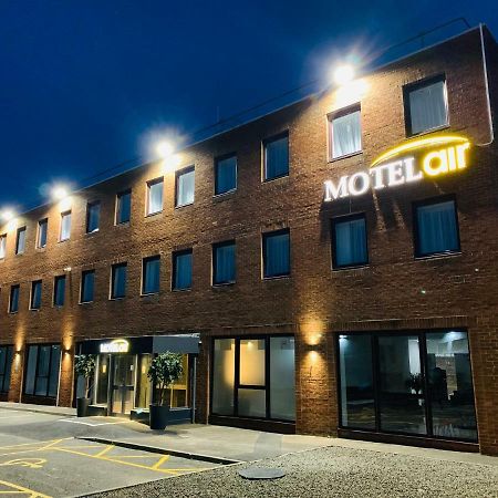 Motel Air Glasgow Airport Paisley Extérieur photo