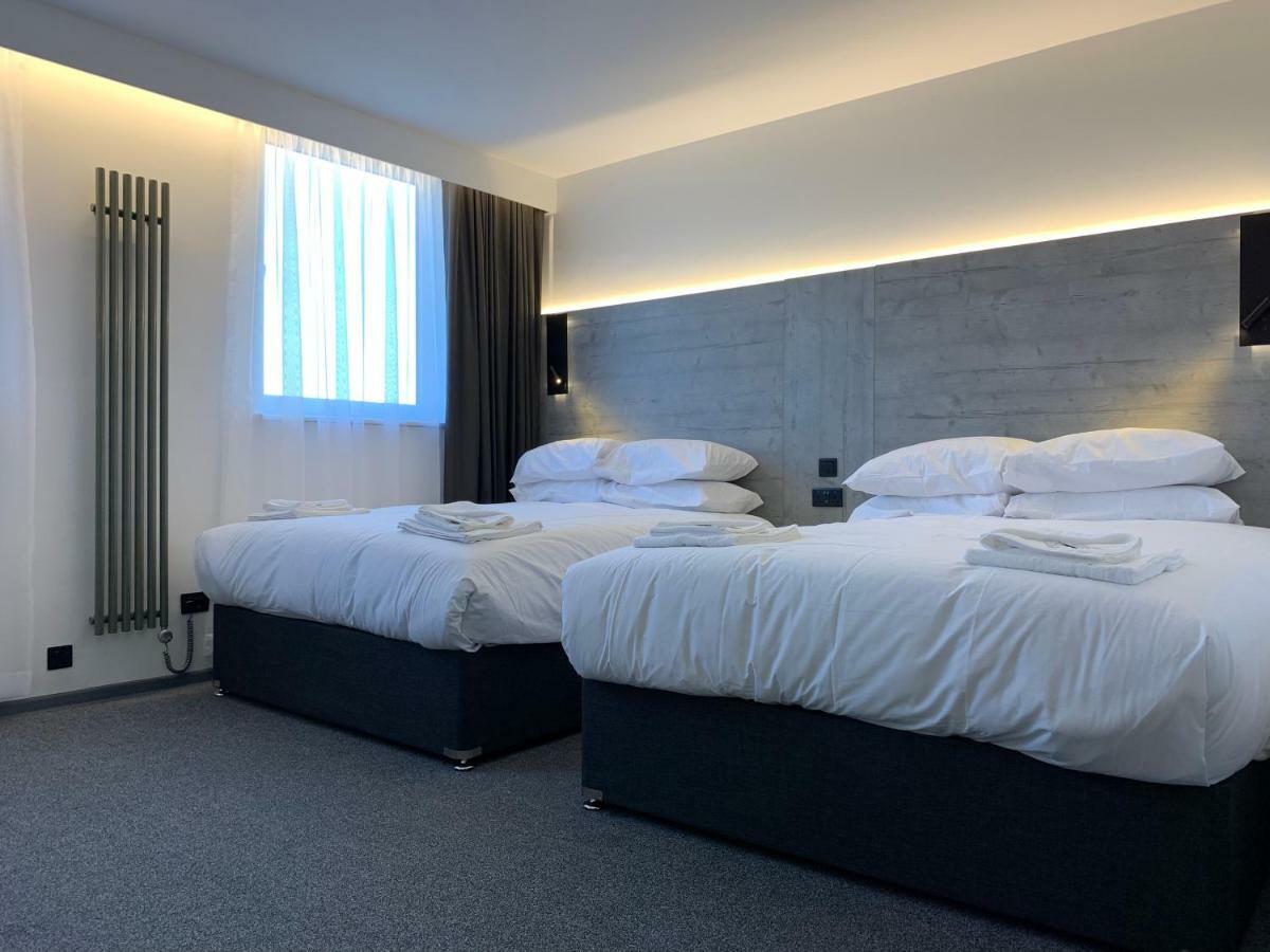 Motel Air Glasgow Airport Paisley Extérieur photo