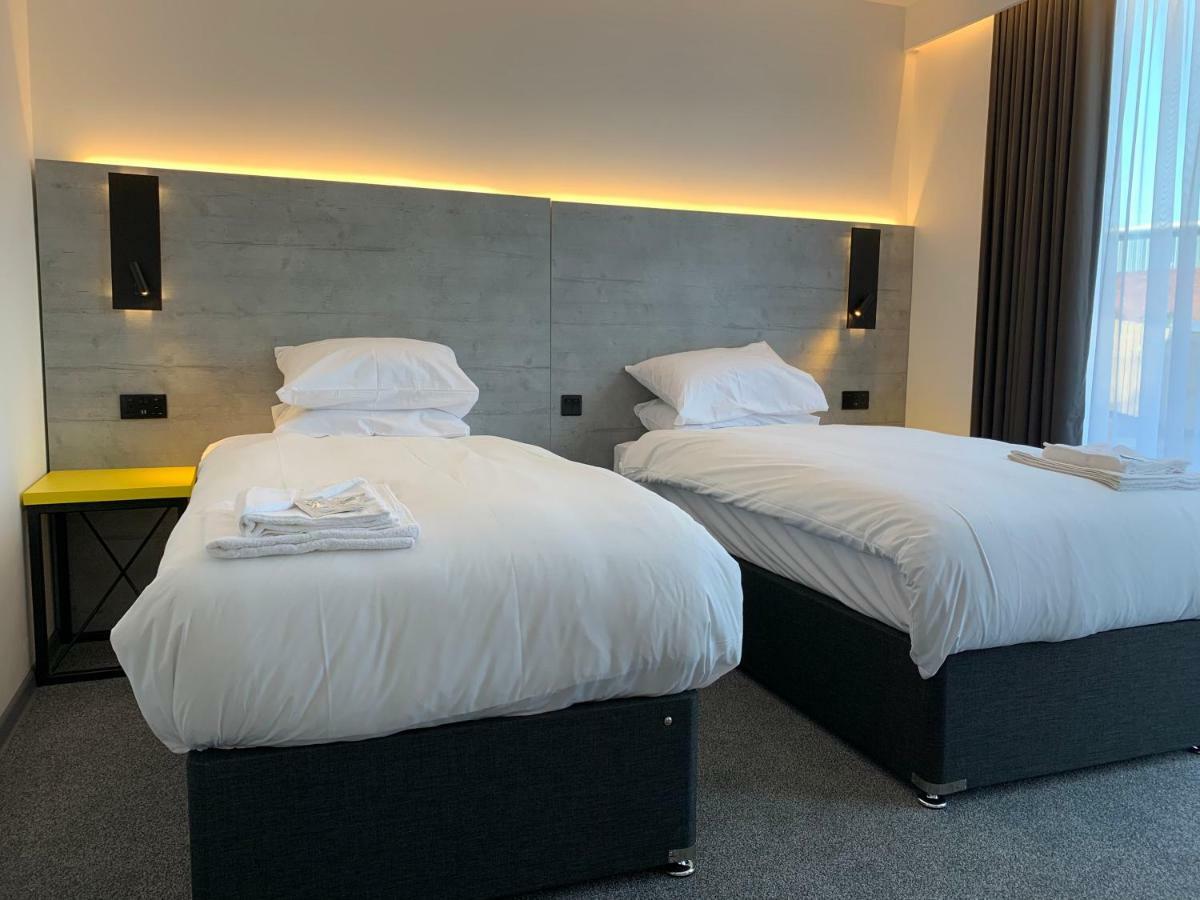 Motel Air Glasgow Airport Paisley Extérieur photo